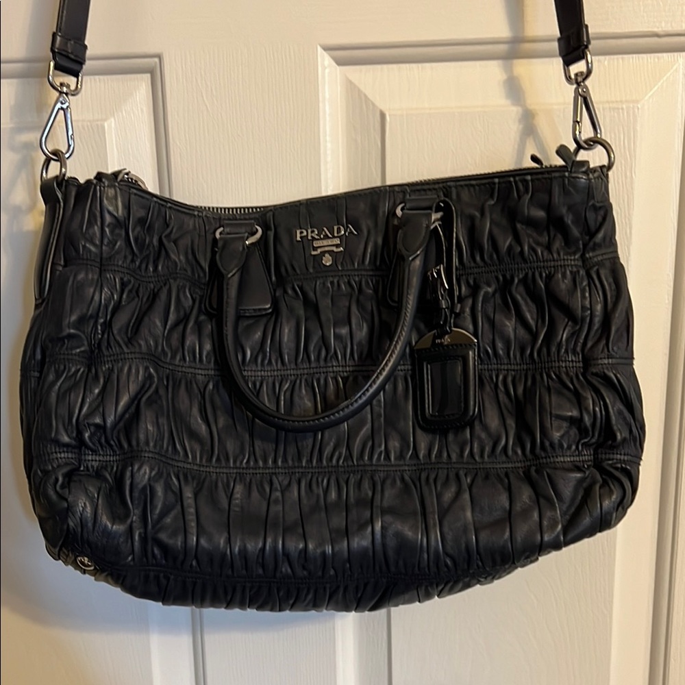 Prada Napa Gaufre Black Shoulder Bag authentic - Picture 2 of 15